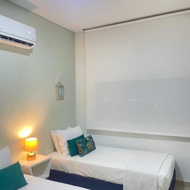 Habitación cómoda del apartamento turístico en Santa Marta en Samaria Club de Playa